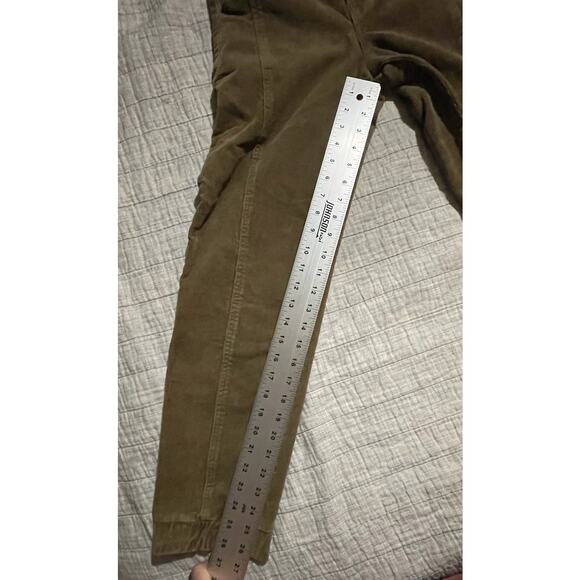 Forever 21 Women's Corduroy Pants Olive Green - XS - Front & Back Pockets - EUC - Picture 9 of 9